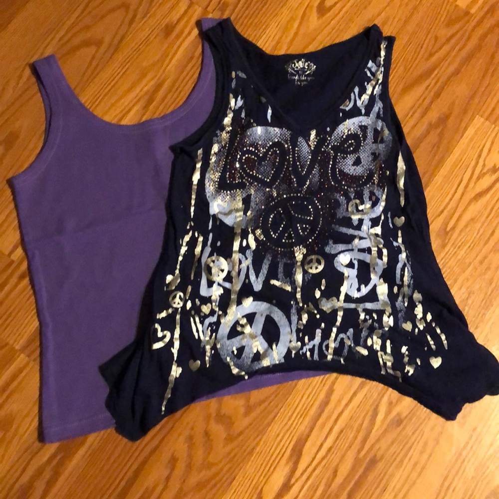 Set of two tank tops